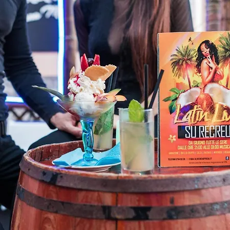 Su Recreu アパートホテル カーラゴノネ