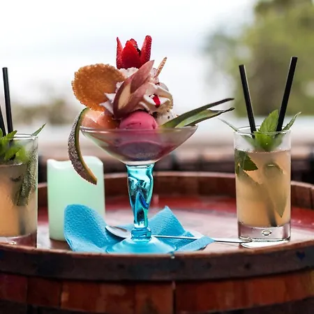 アパートホテル Su Recreu