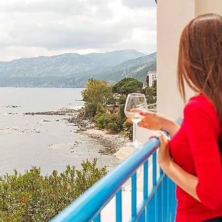 Apartmanhotel Su Recreu 3*