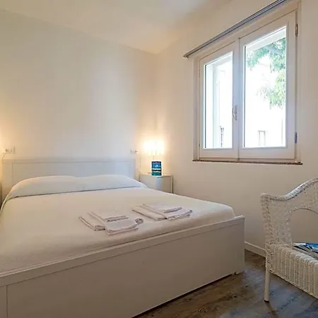 Apartmanhotel Su Recreu 3*